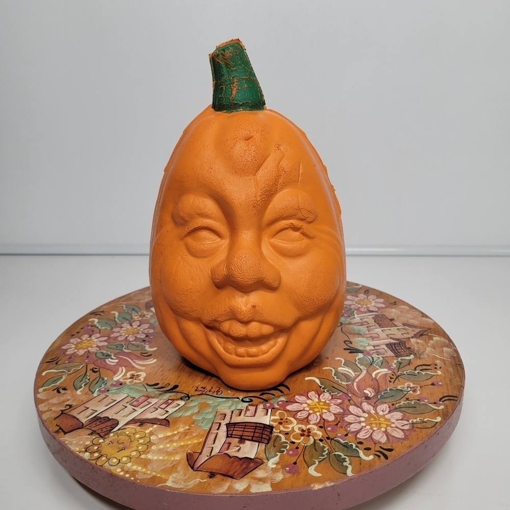 VIntage L &‎ L designs 1988 Molded Soft Foam Pumpkin With Face Halloween Decor